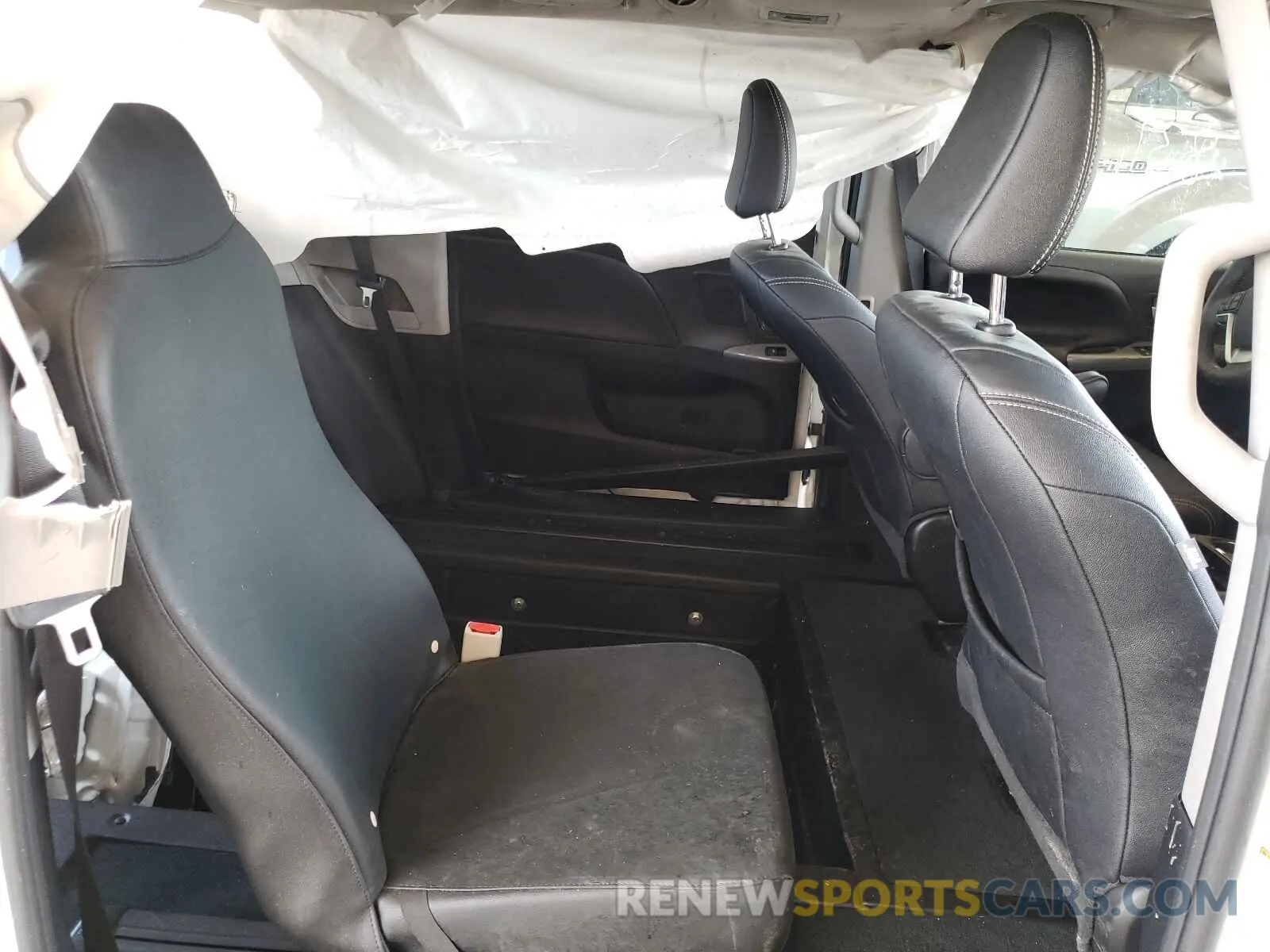 6 fotografías del automóvil dañado 5TDXZ3DC0KS989590 TOYOTA SIENNA 2019
