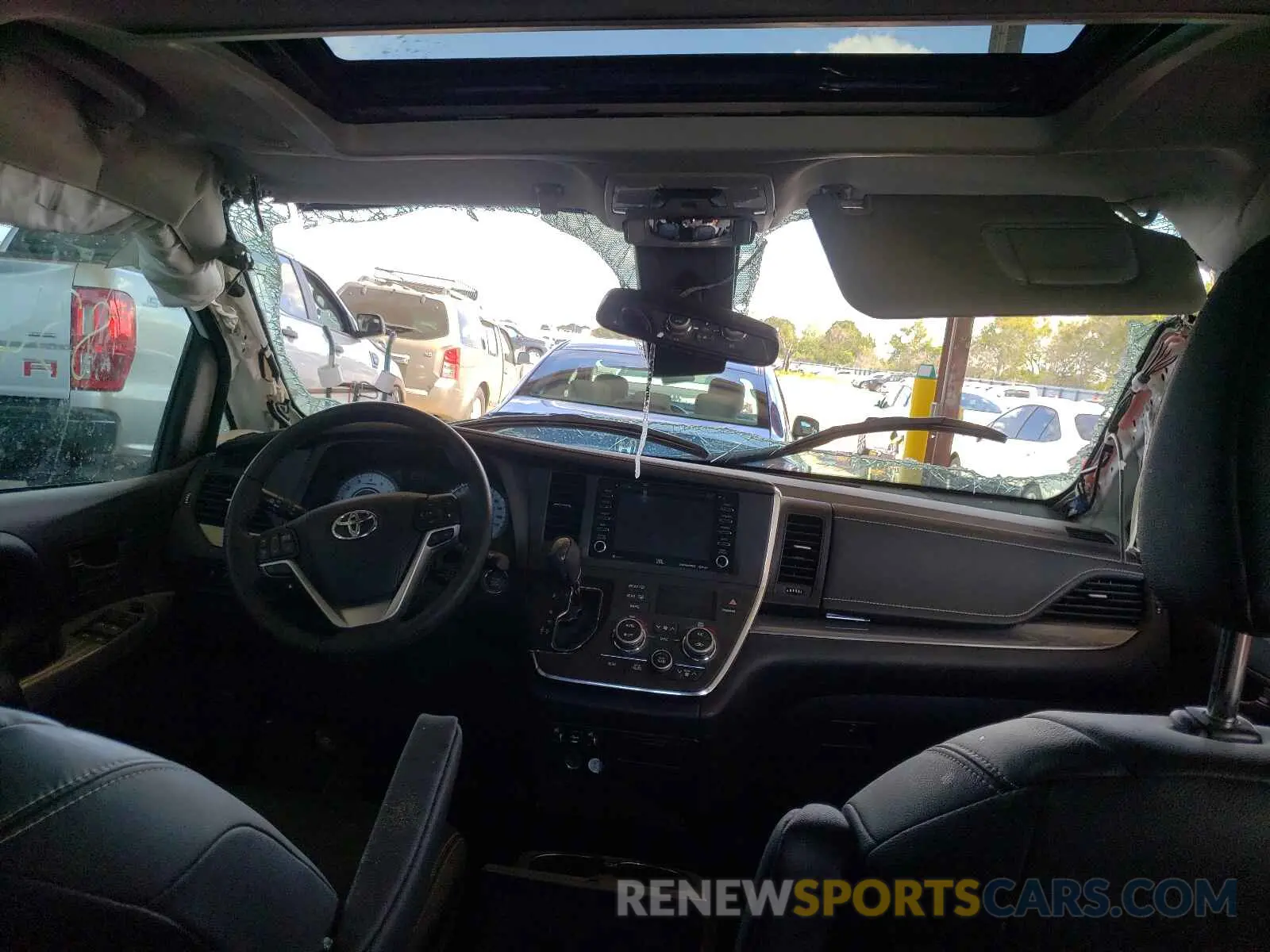 9 fotografías del automóvil dañado 5TDXZ3DC0KS989590 TOYOTA SIENNA 2019