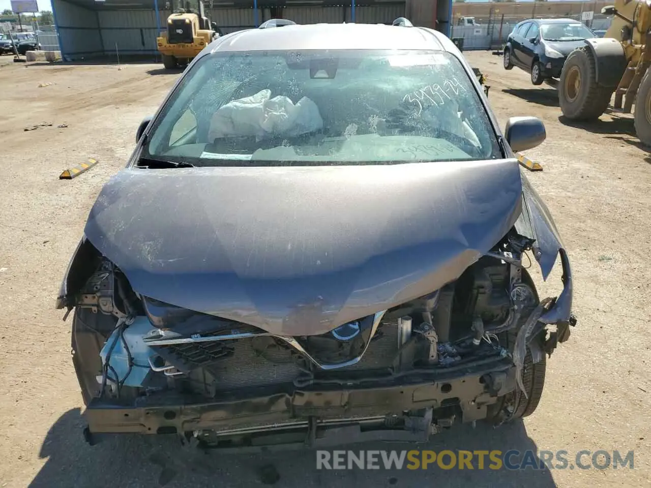 11 fotografías del automóvil dañado 5TDXZ3DC1KS002415 TOYOTA SIENNA 2019