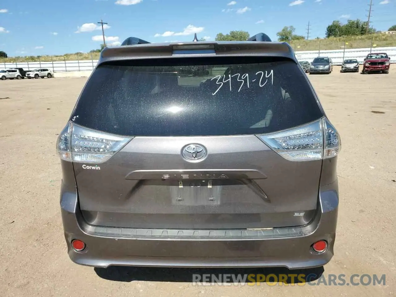 6 fotografías del automóvil dañado 5TDXZ3DC1KS002415 TOYOTA SIENNA 2019