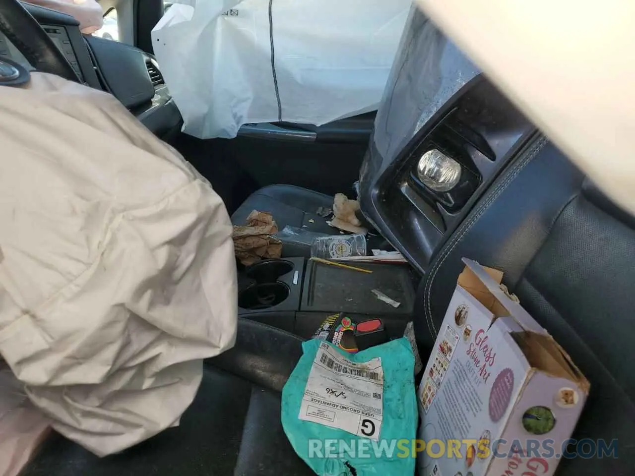 7 fotografías del automóvil dañado 5TDXZ3DC1KS002415 TOYOTA SIENNA 2019