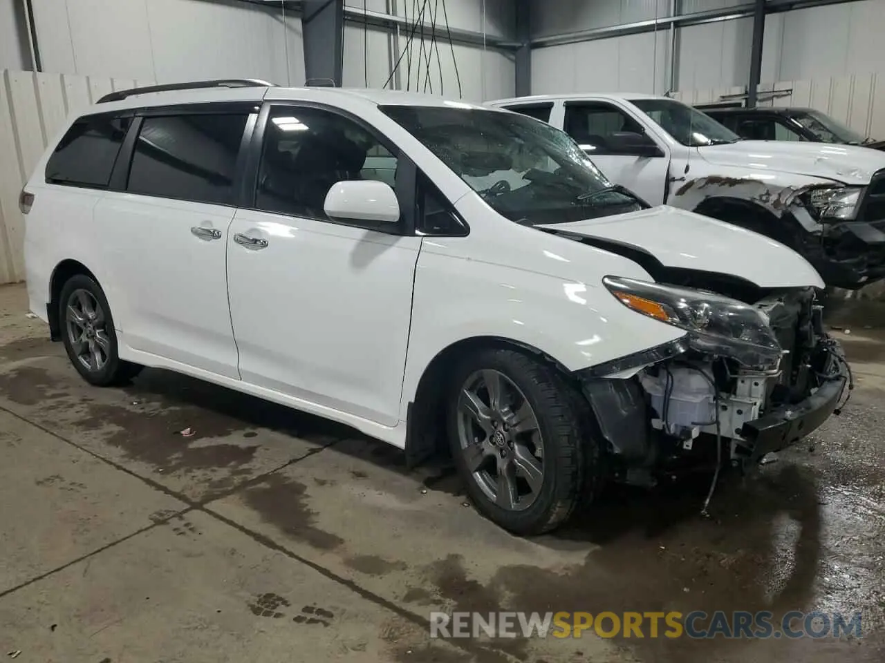 4 fotografías del automóvil dañado 5TDXZ3DC3KS979491 TOYOTA SIENNA 2019