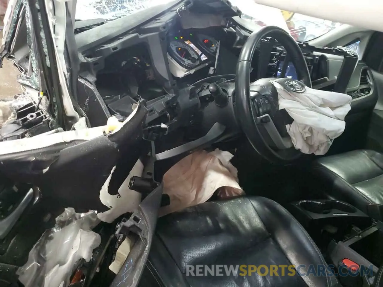 8 fotografías del automóvil dañado 5TDXZ3DC3KS979491 TOYOTA SIENNA 2019