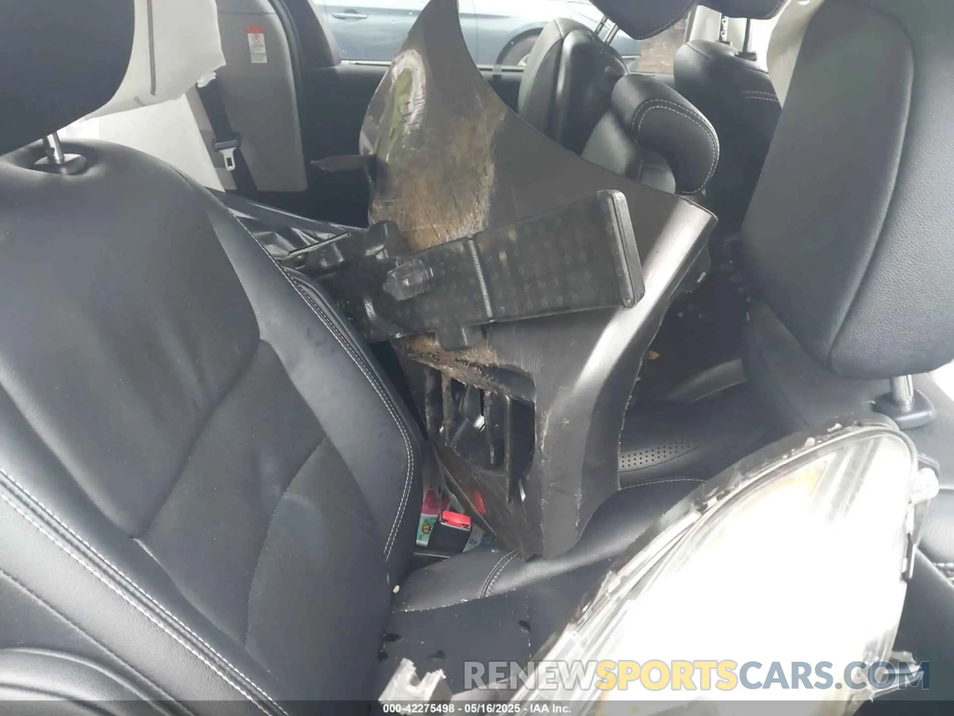 8 fotografías del automóvil dañado 5TDXZ3DC4KS014221 TOYOTA SIENNA 2019