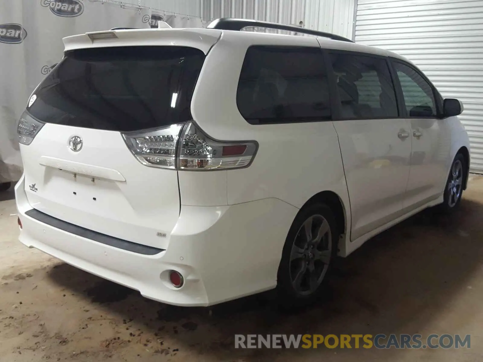 4 fotografías del automóvil dañado 5TDXZ3DC9KS971458 TOYOTA SIENNA 2019