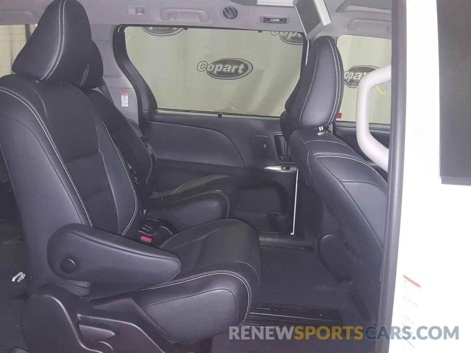 6 fotografías del automóvil dañado 5TDXZ3DC9KS971458 TOYOTA SIENNA 2019