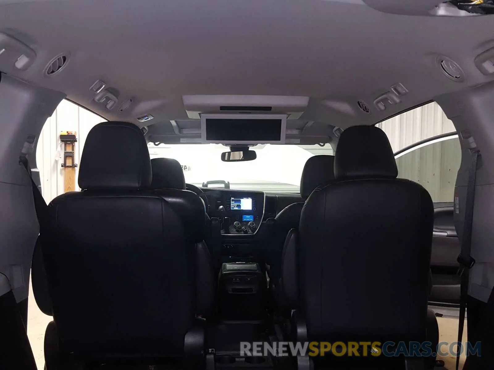9 fotografías del automóvil dañado 5TDXZ3DC9KS971458 TOYOTA SIENNA 2019