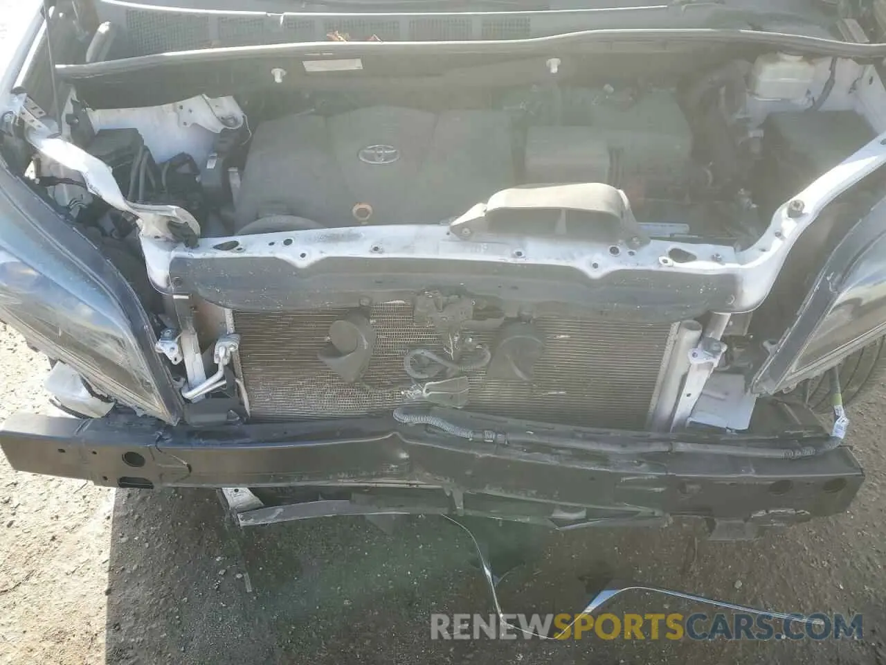 12 fotografías del automóvil dañado 5TDXZ3DCXKS973526 TOYOTA SIENNA 2019