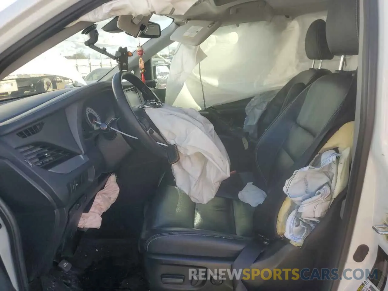 7 fotografías del automóvil dañado 5TDXZ3DCXKS973526 TOYOTA SIENNA 2019