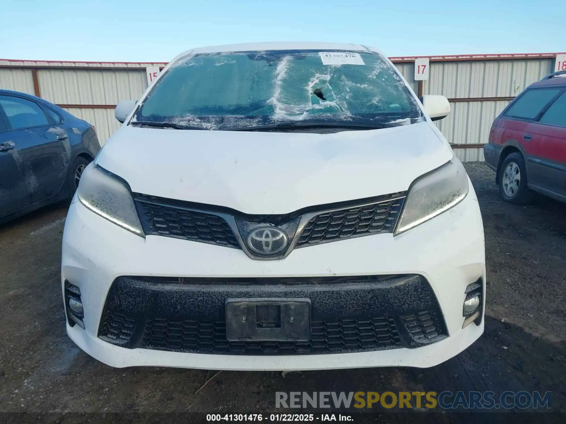 12 fotografías del automóvil dañado 5TDXZ3DCXKS984204 TOYOTA SIENNA 2019