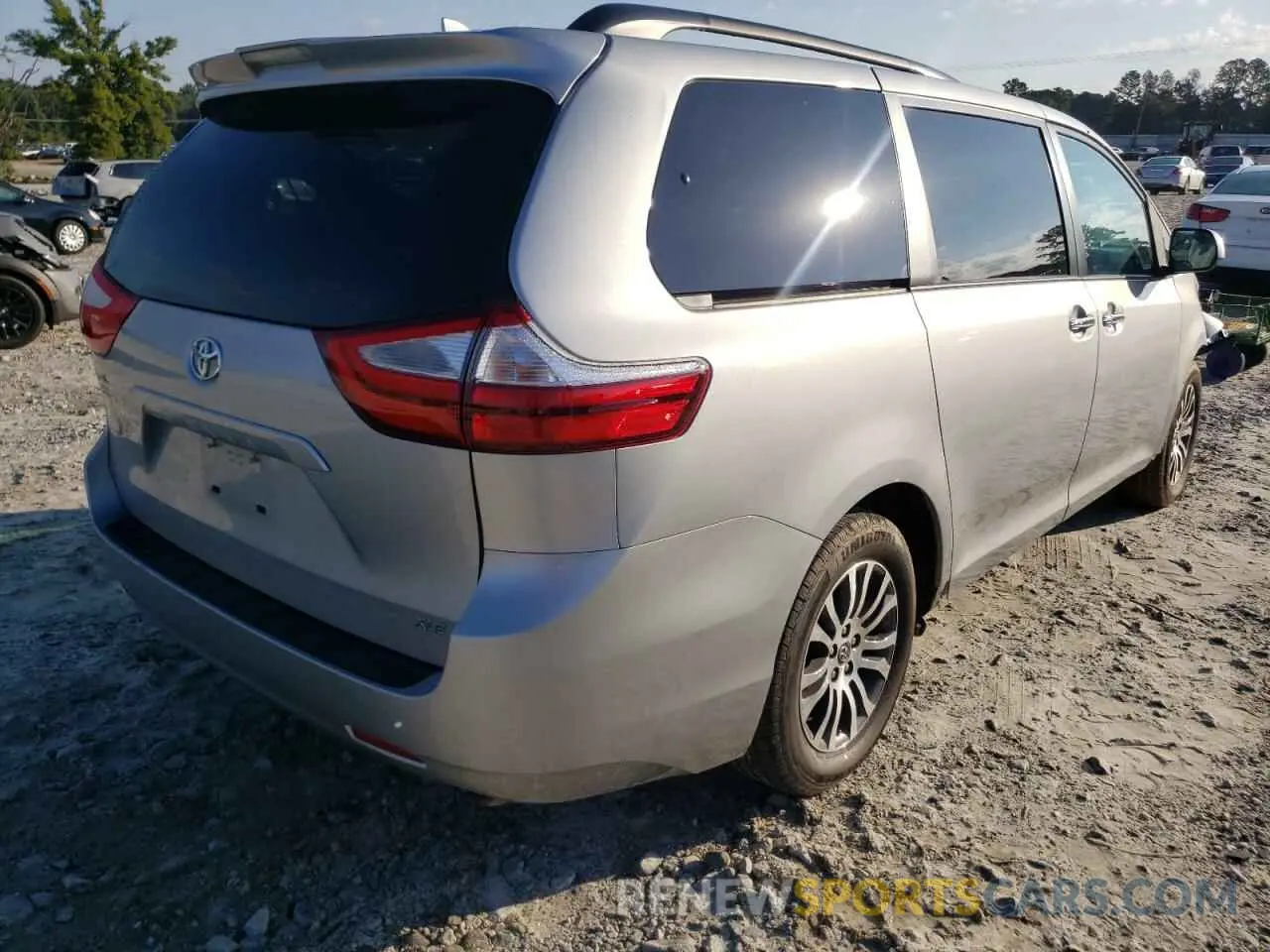 4 fotografías del automóvil dañado 5TDYZ3DC1KS019185 TOYOTA SIENNA 2019
