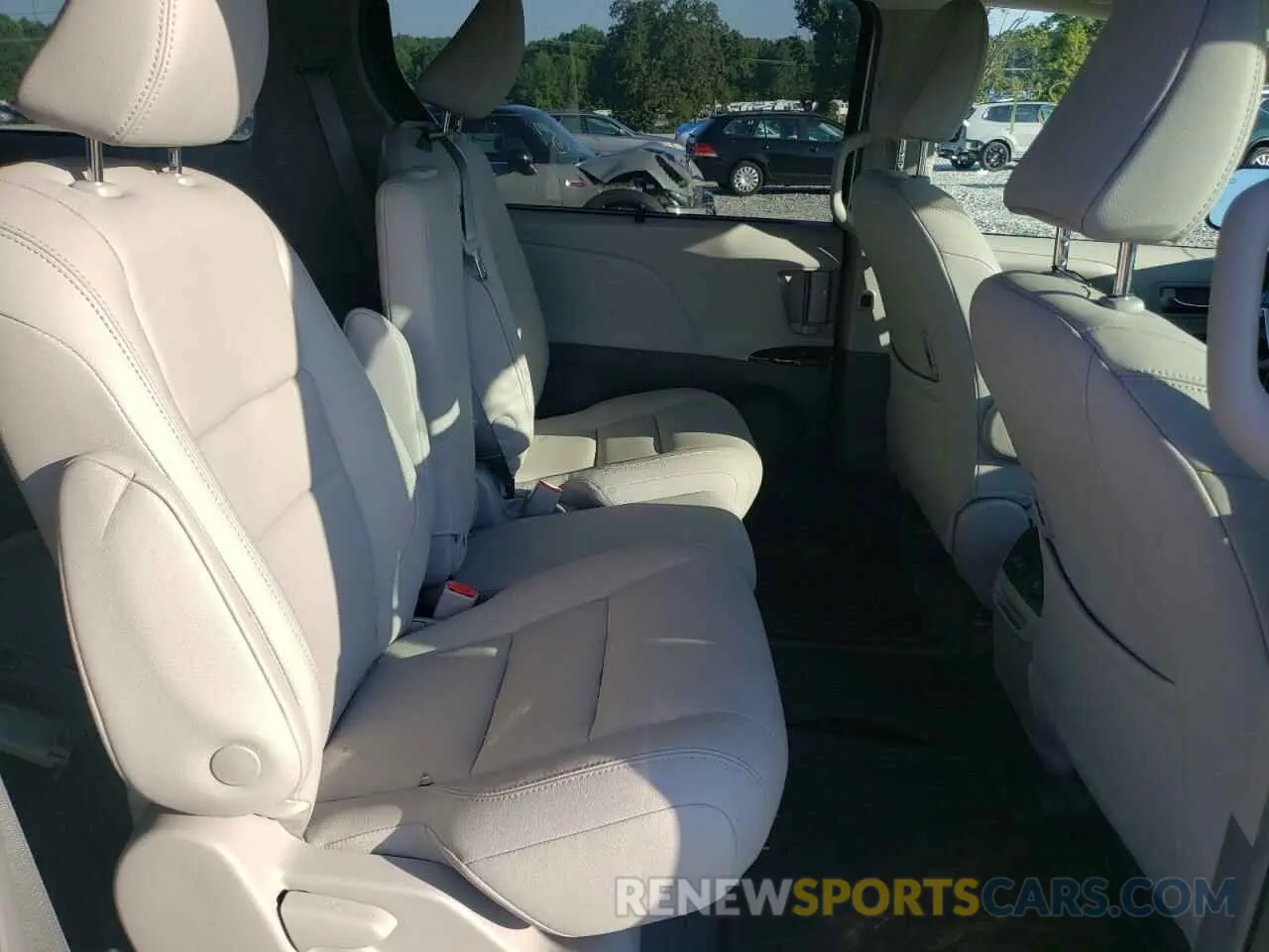 6 fotografías del automóvil dañado 5TDYZ3DC1KS019185 TOYOTA SIENNA 2019