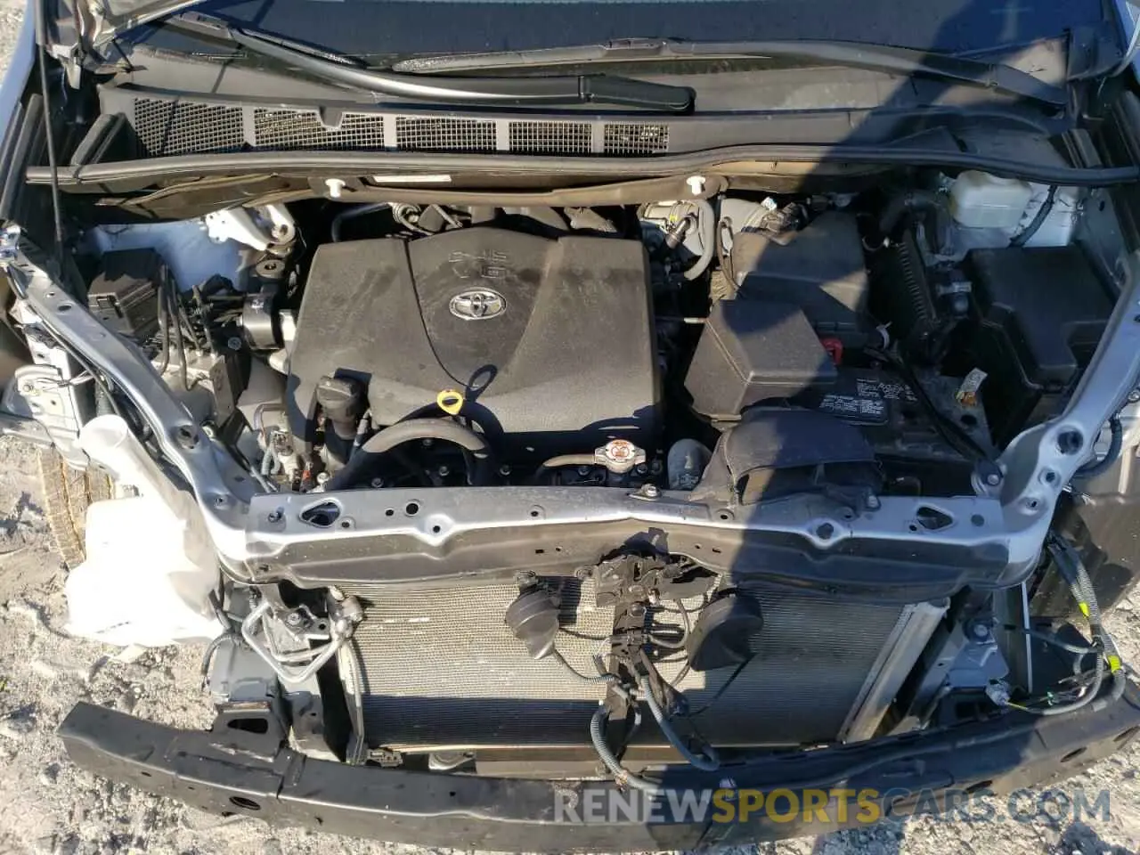 7 fotografías del automóvil dañado 5TDYZ3DC1KS019185 TOYOTA SIENNA 2019