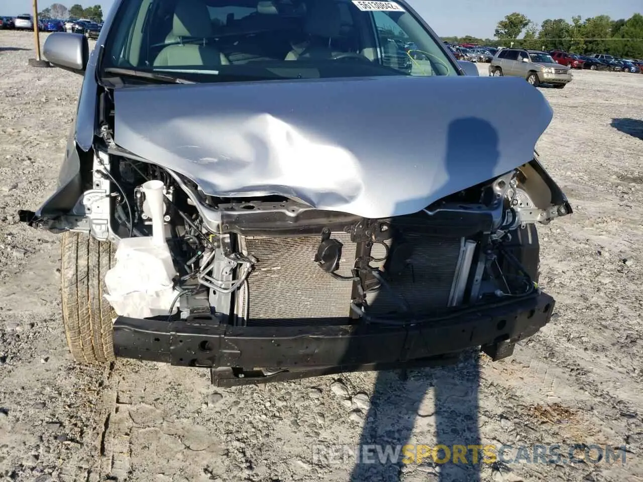 9 fotografías del automóvil dañado 5TDYZ3DC1KS019185 TOYOTA SIENNA 2019