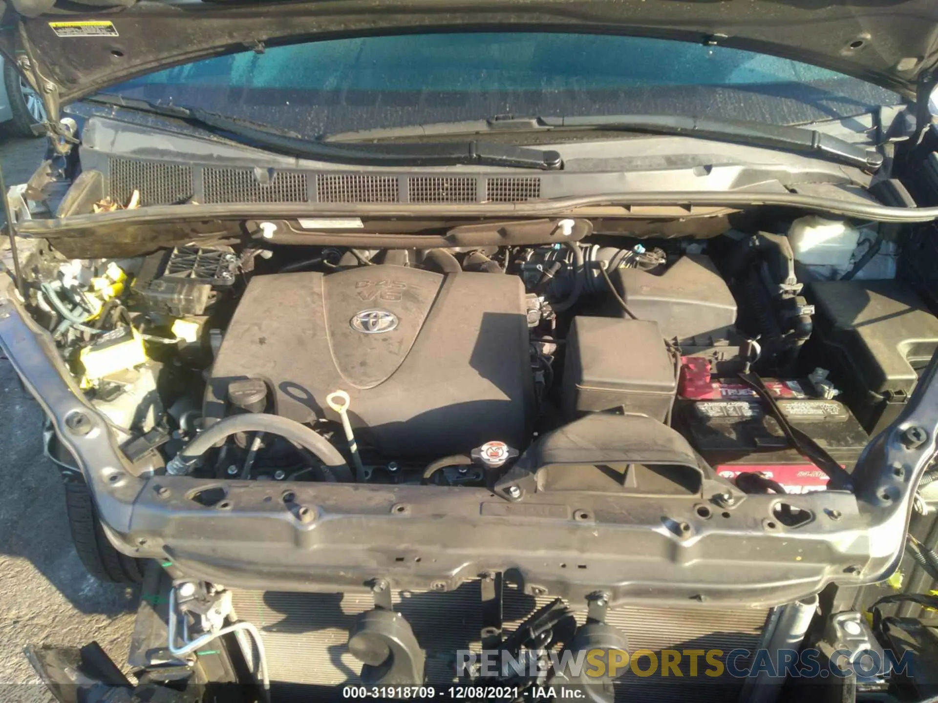 10 fotografías del automóvil dañado 5TDYZ3DC1KS988971 TOYOTA SIENNA 2019
