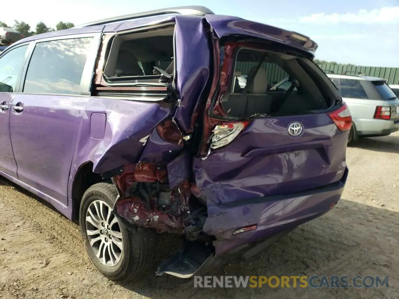 9 fotografías del automóvil dañado 5TDYZ3DC4KS970321 TOYOTA SIENNA 2019