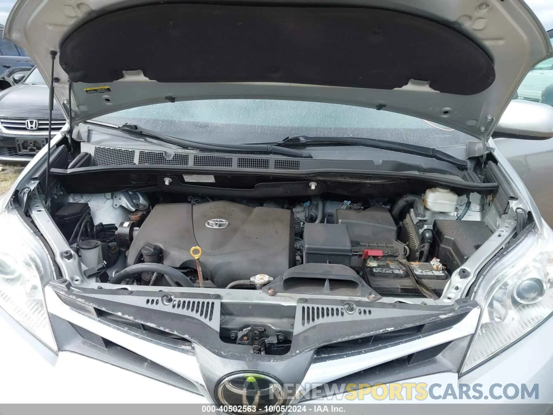 10 fotografías del automóvil dañado 5TDYZ3DC4KS988303 TOYOTA SIENNA 2019