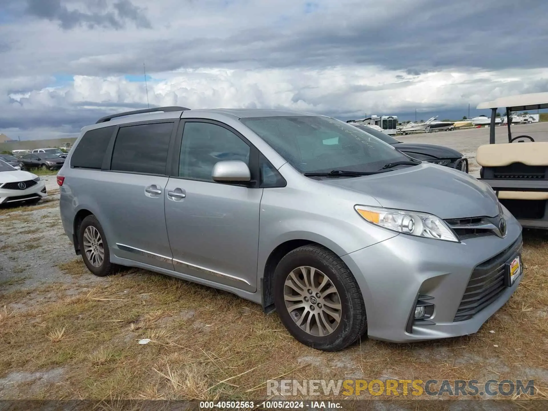 13 fotografías del automóvil dañado 5TDYZ3DC4KS988303 TOYOTA SIENNA 2019