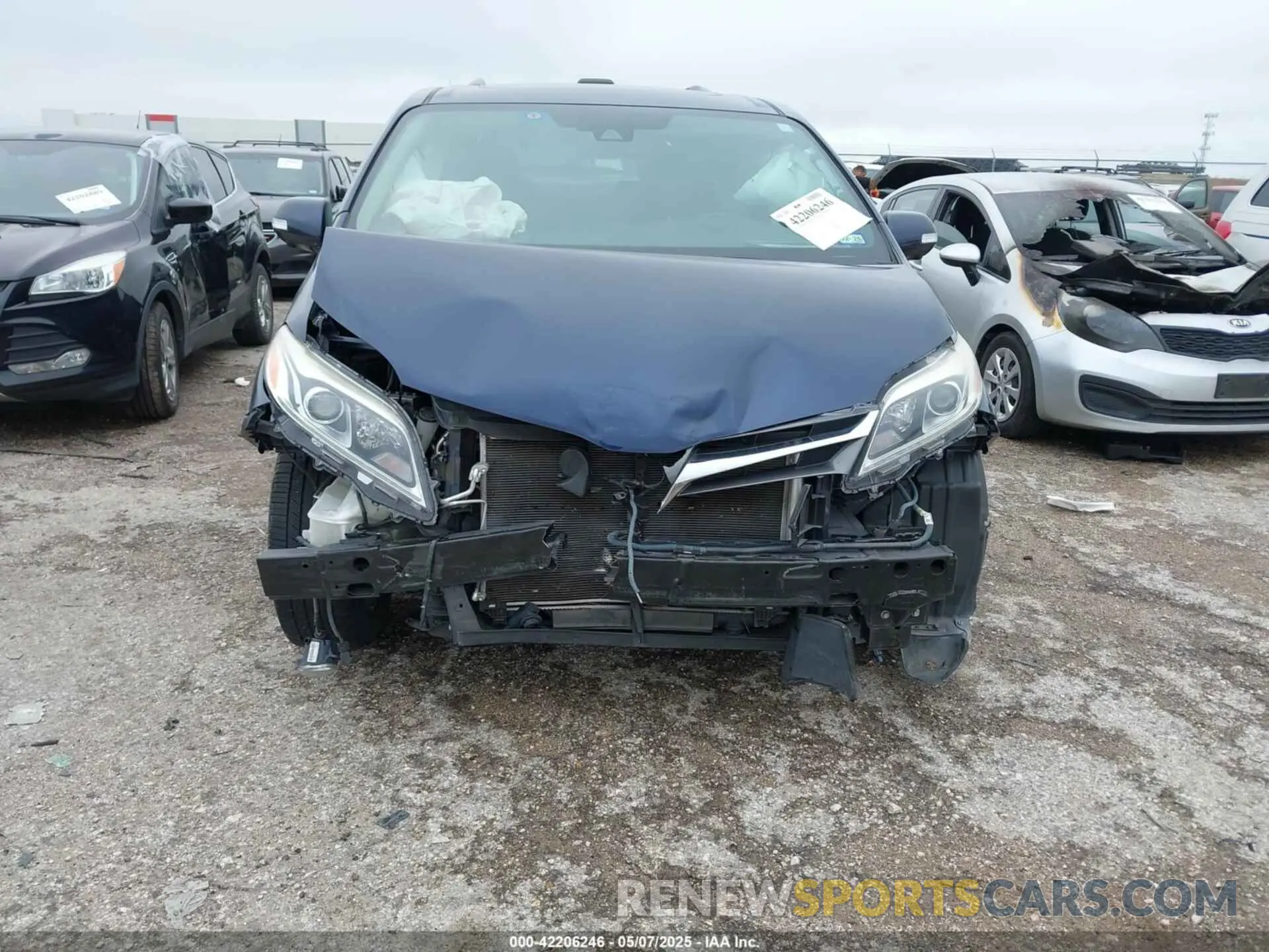 13 fotografías del automóvil dañado 5TDYZ3DC5KS003944 TOYOTA SIENNA 2019