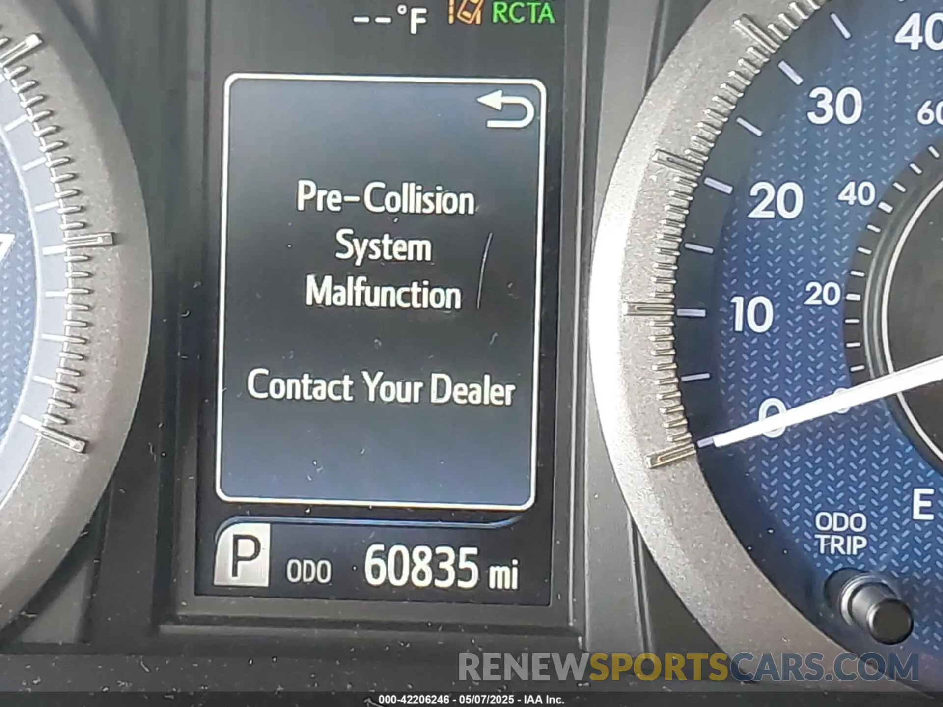 16 fotografías del automóvil dañado 5TDYZ3DC5KS003944 TOYOTA SIENNA 2019