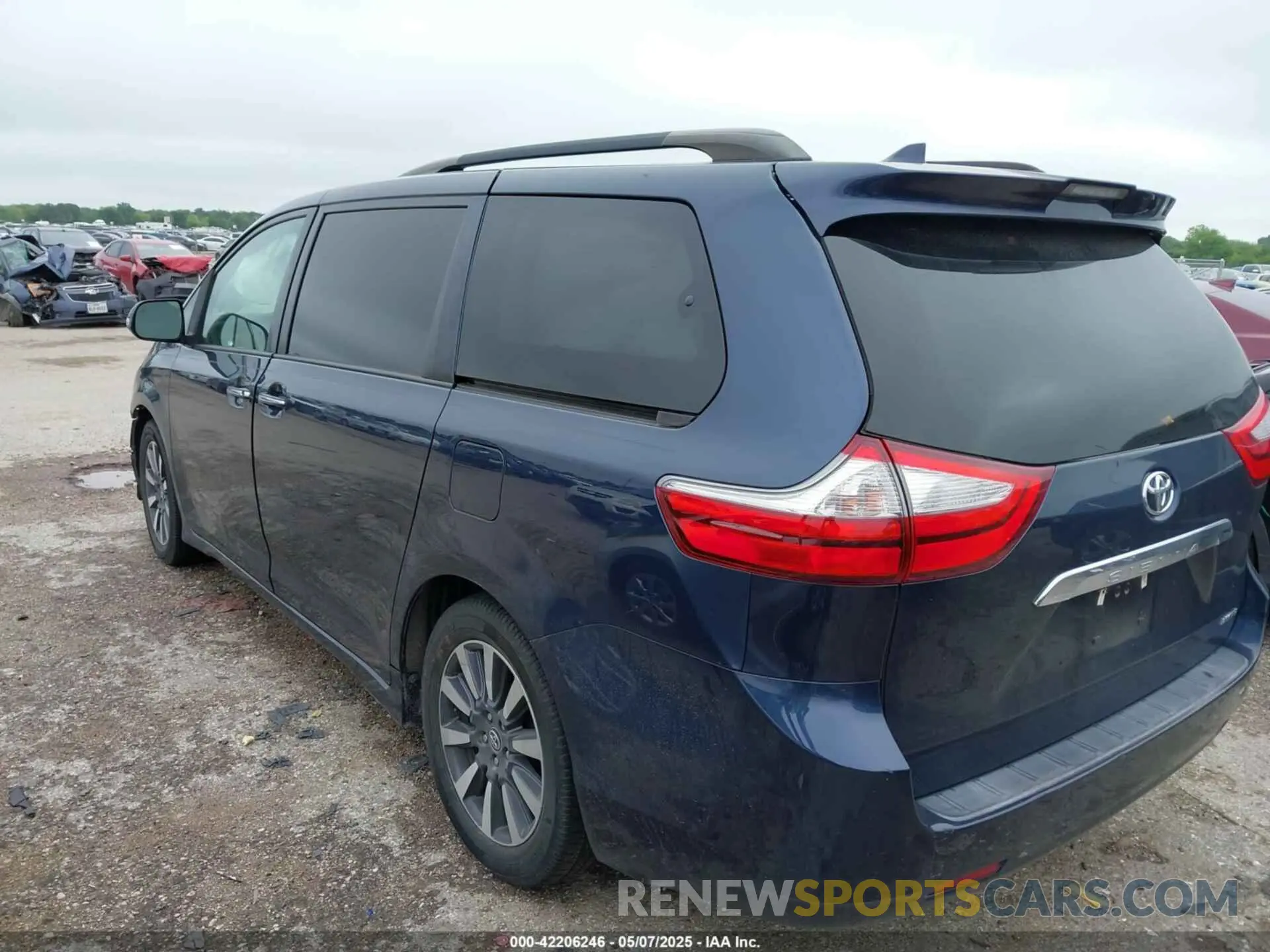 3 fotografías del automóvil dañado 5TDYZ3DC5KS003944 TOYOTA SIENNA 2019