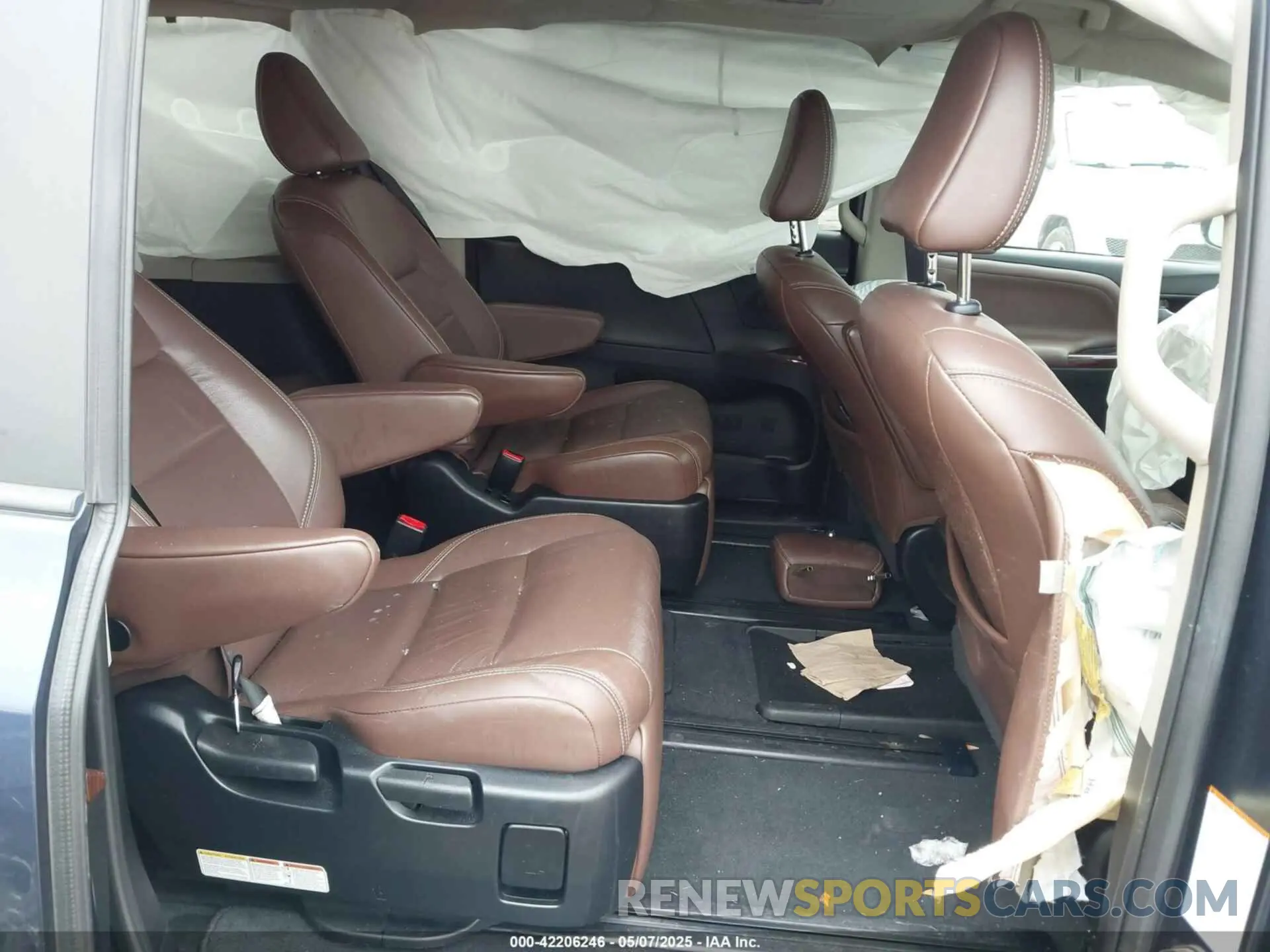 8 fotografías del automóvil dañado 5TDYZ3DC5KS003944 TOYOTA SIENNA 2019