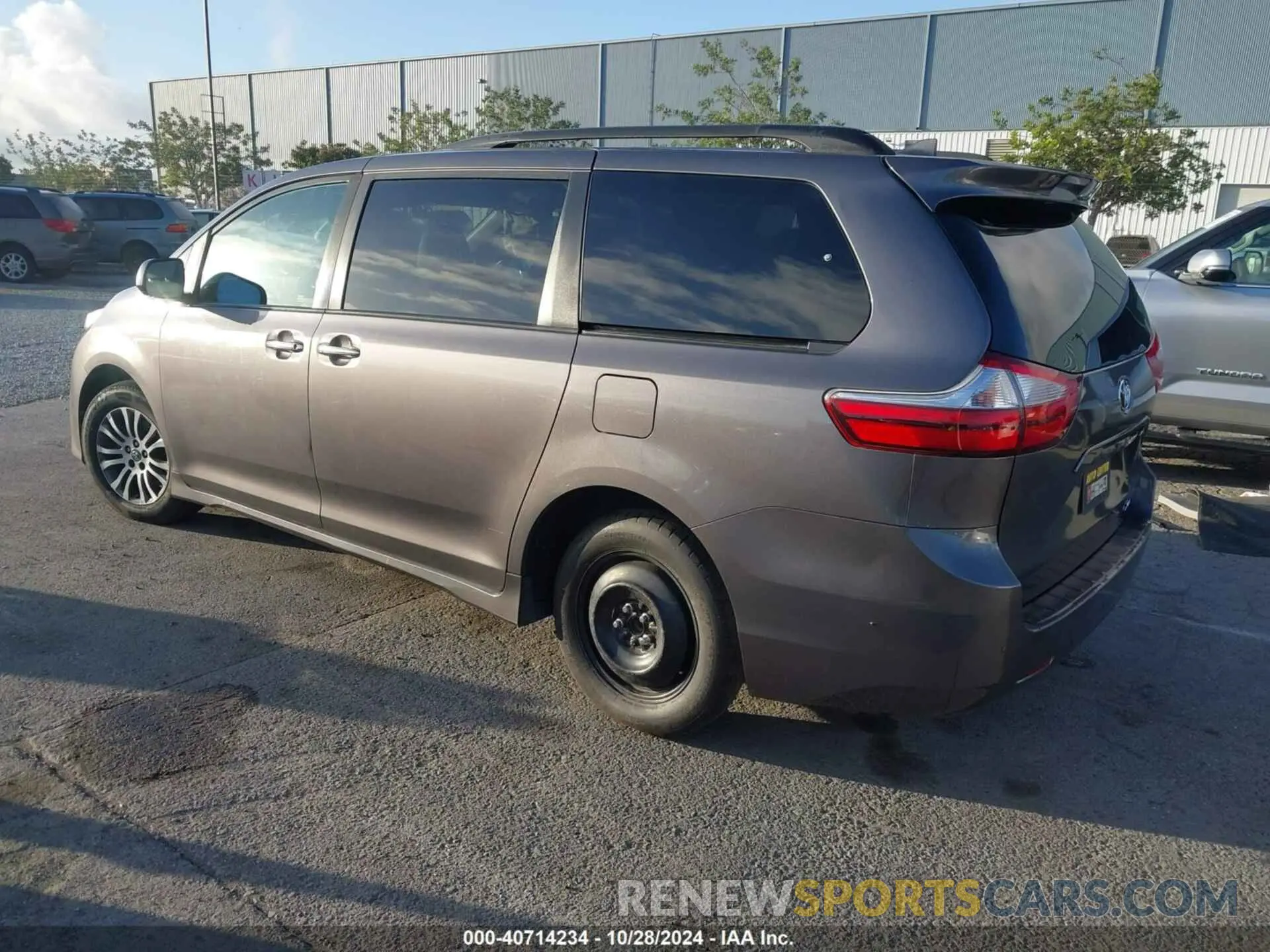 3 fotografías del automóvil dañado 5TDYZ3DC5KS982915 TOYOTA SIENNA 2019