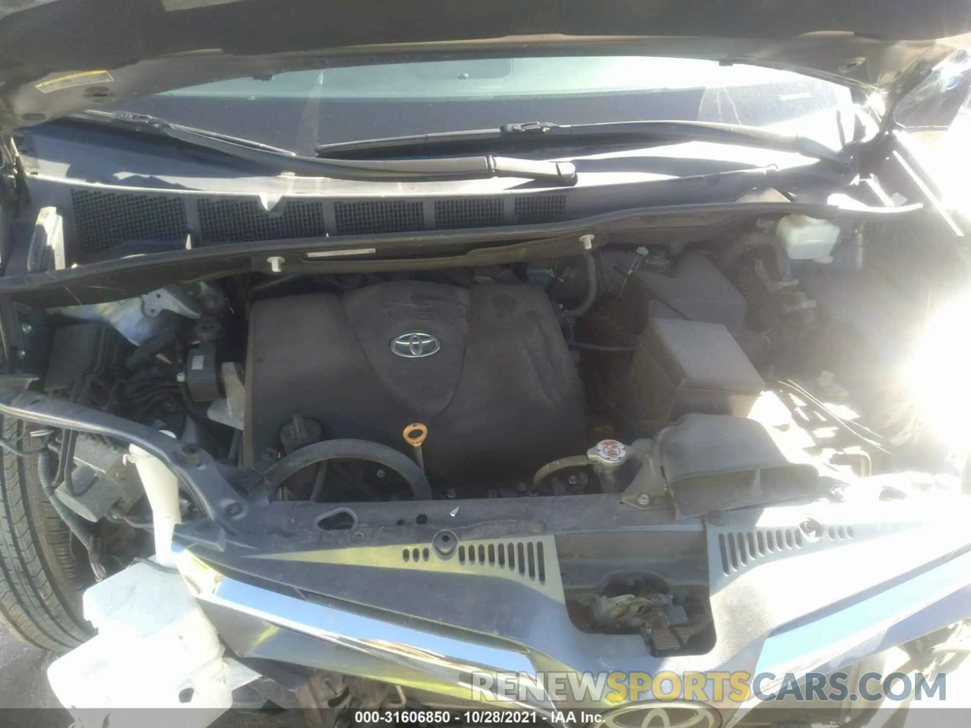 10 fotografías del automóvil dañado 5TDYZ3DC5KS998757 TOYOTA SIENNA 2019