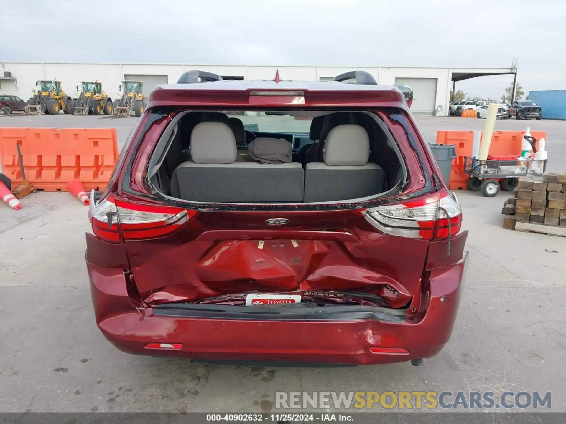 16 fotografías del automóvil dañado 5TDYZ3DC6KS013222 TOYOTA SIENNA 2019