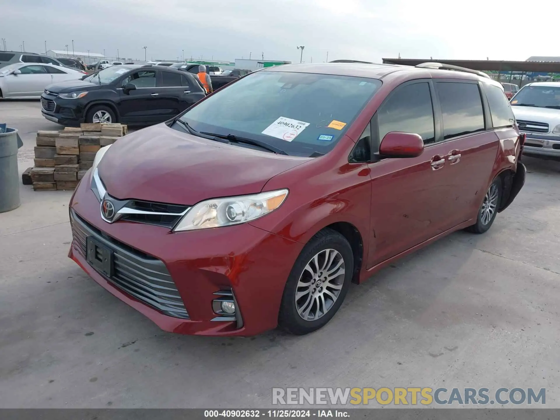 2 fotografías del automóvil dañado 5TDYZ3DC6KS013222 TOYOTA SIENNA 2019