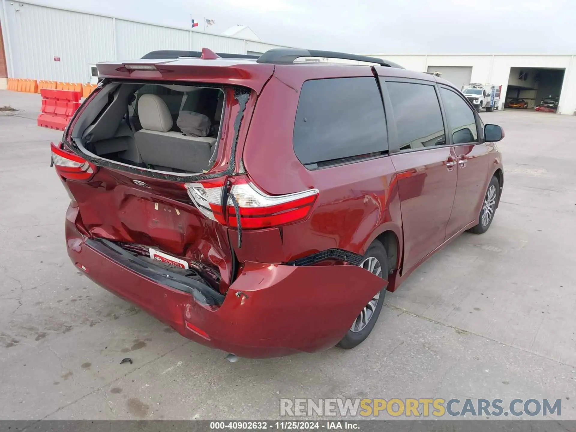 4 fotografías del automóvil dañado 5TDYZ3DC6KS013222 TOYOTA SIENNA 2019