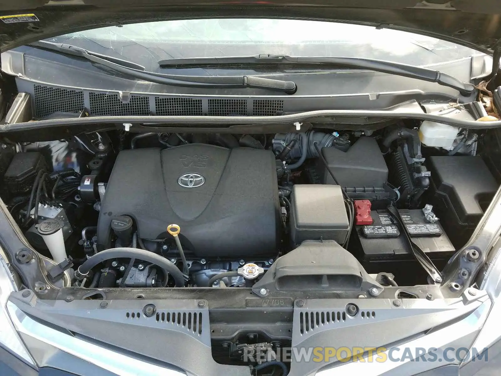 7 fotografías del automóvil dañado 5TDYZ3DC6KS988545 TOYOTA SIENNA 2019