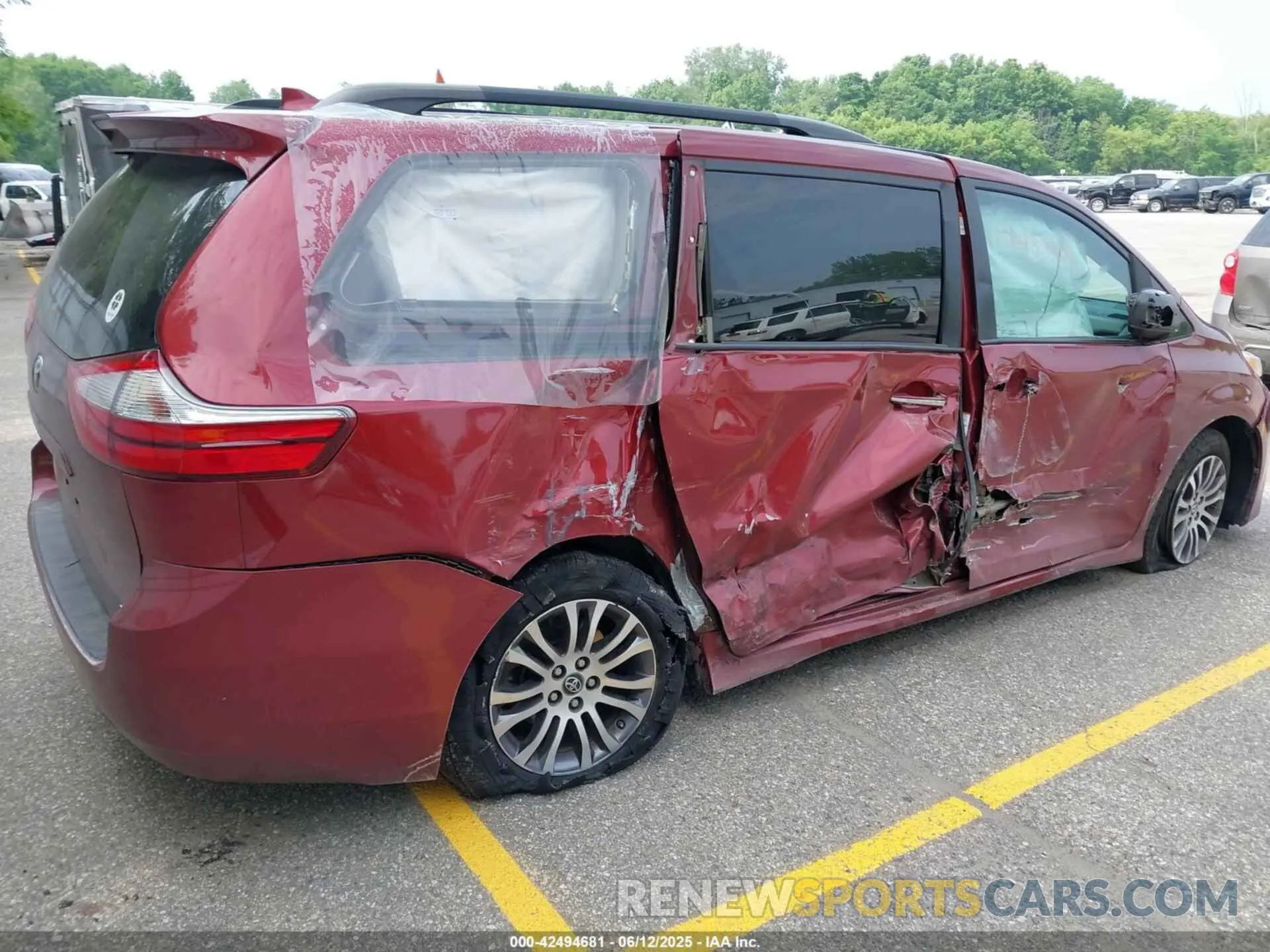 6 fotografías del automóvil dañado 5TDYZ3DC6KS996645 TOYOTA SIENNA 2019