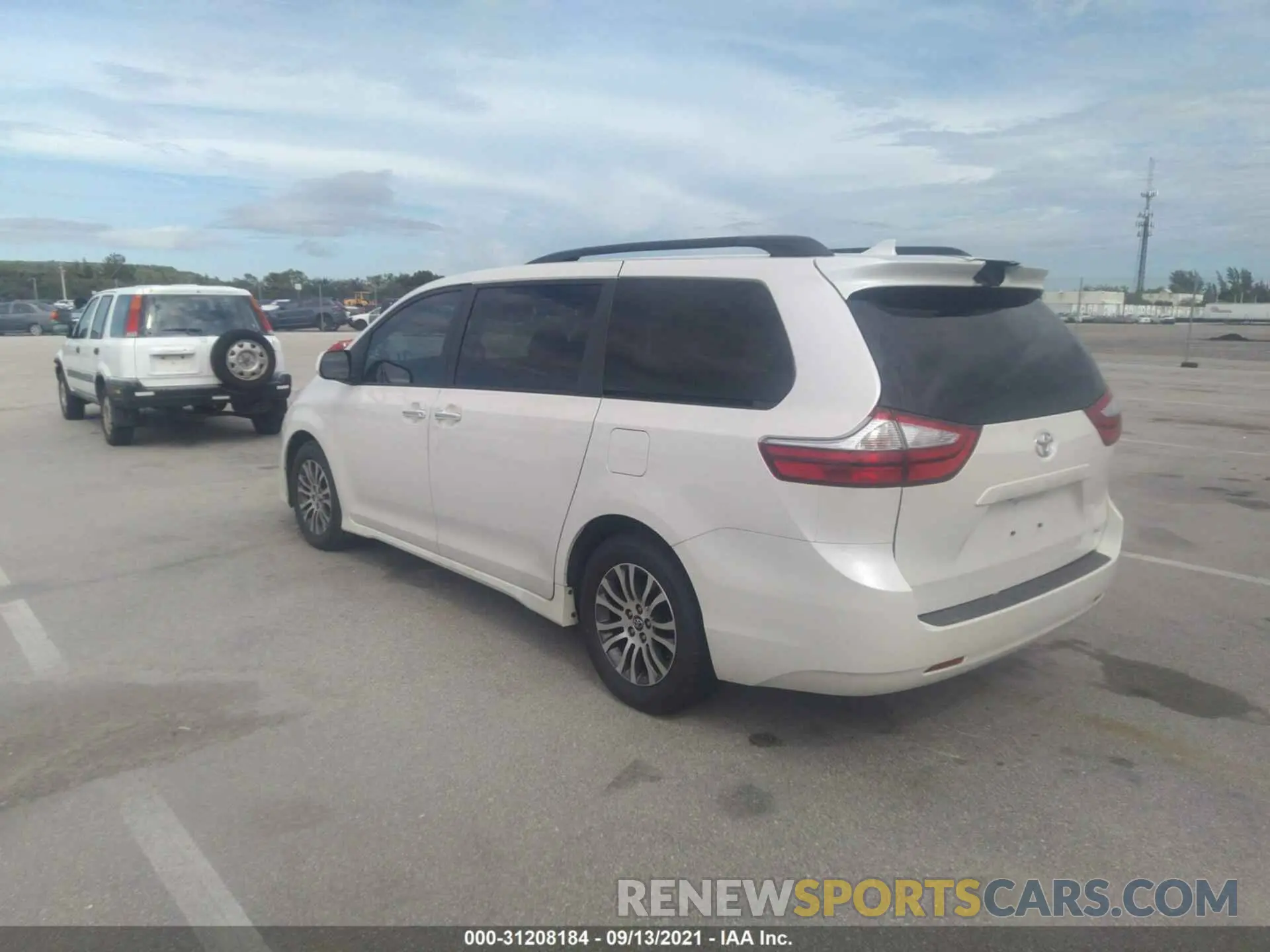 3 fotografías del automóvil dañado 5TDYZ3DC7KS006750 TOYOTA SIENNA 2019
