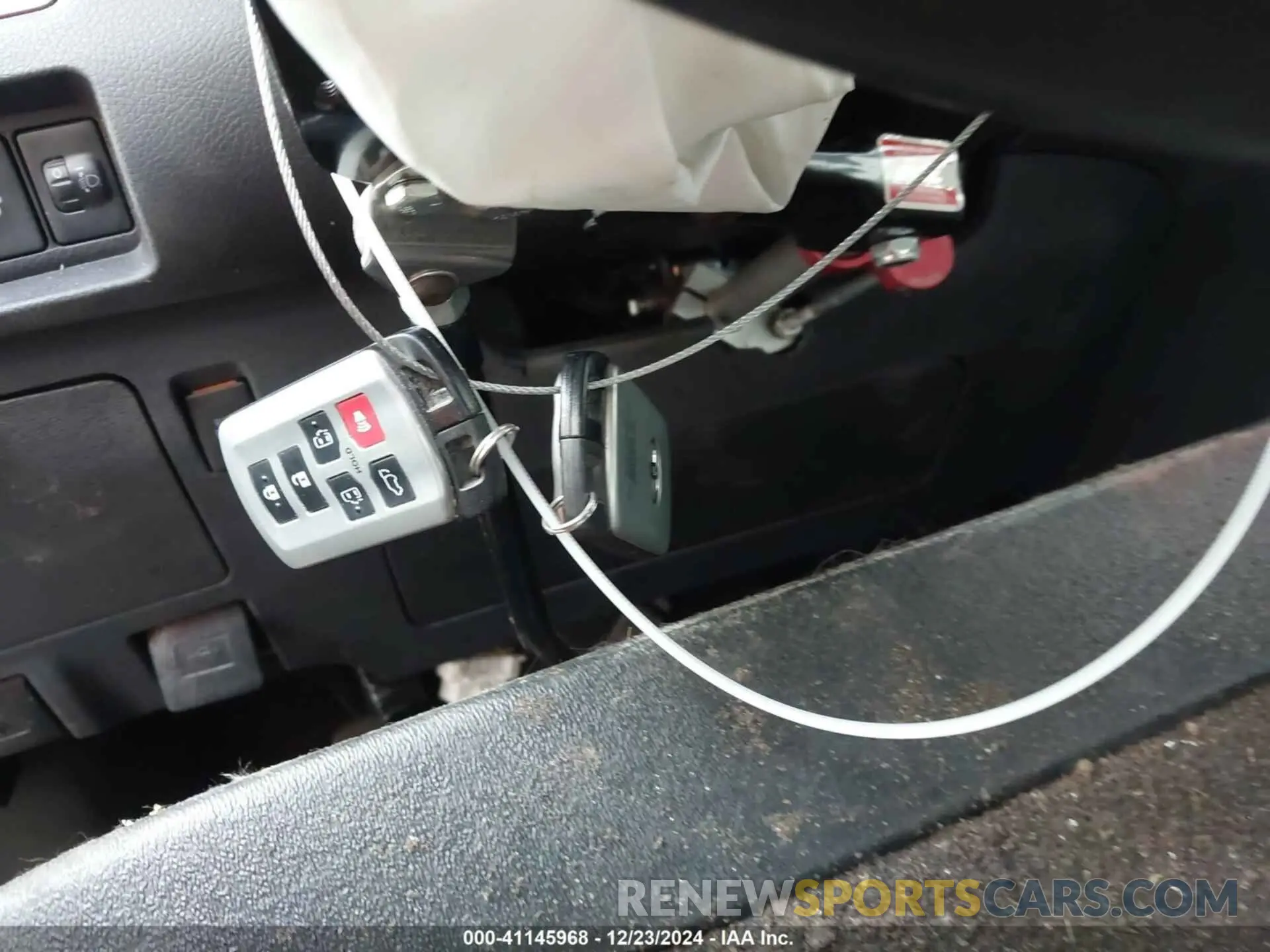 11 fotografías del automóvil dañado 5TDYZ3DC7KS994001 TOYOTA SIENNA 2019