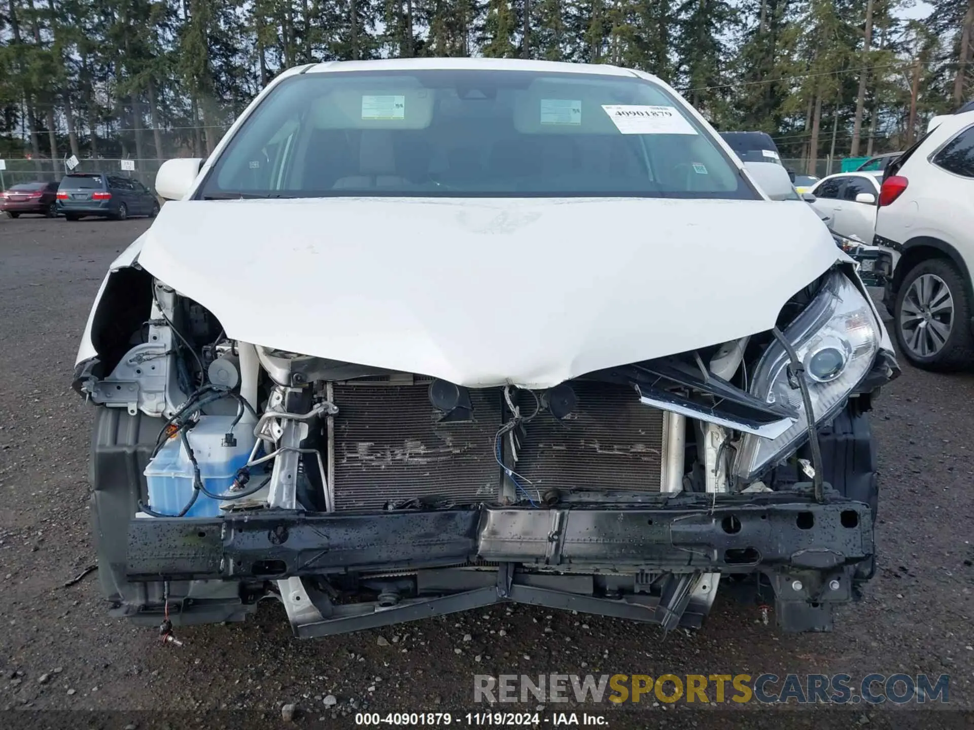 13 fotografías del automóvil dañado 5TDYZ3DC9KS006832 TOYOTA SIENNA 2019