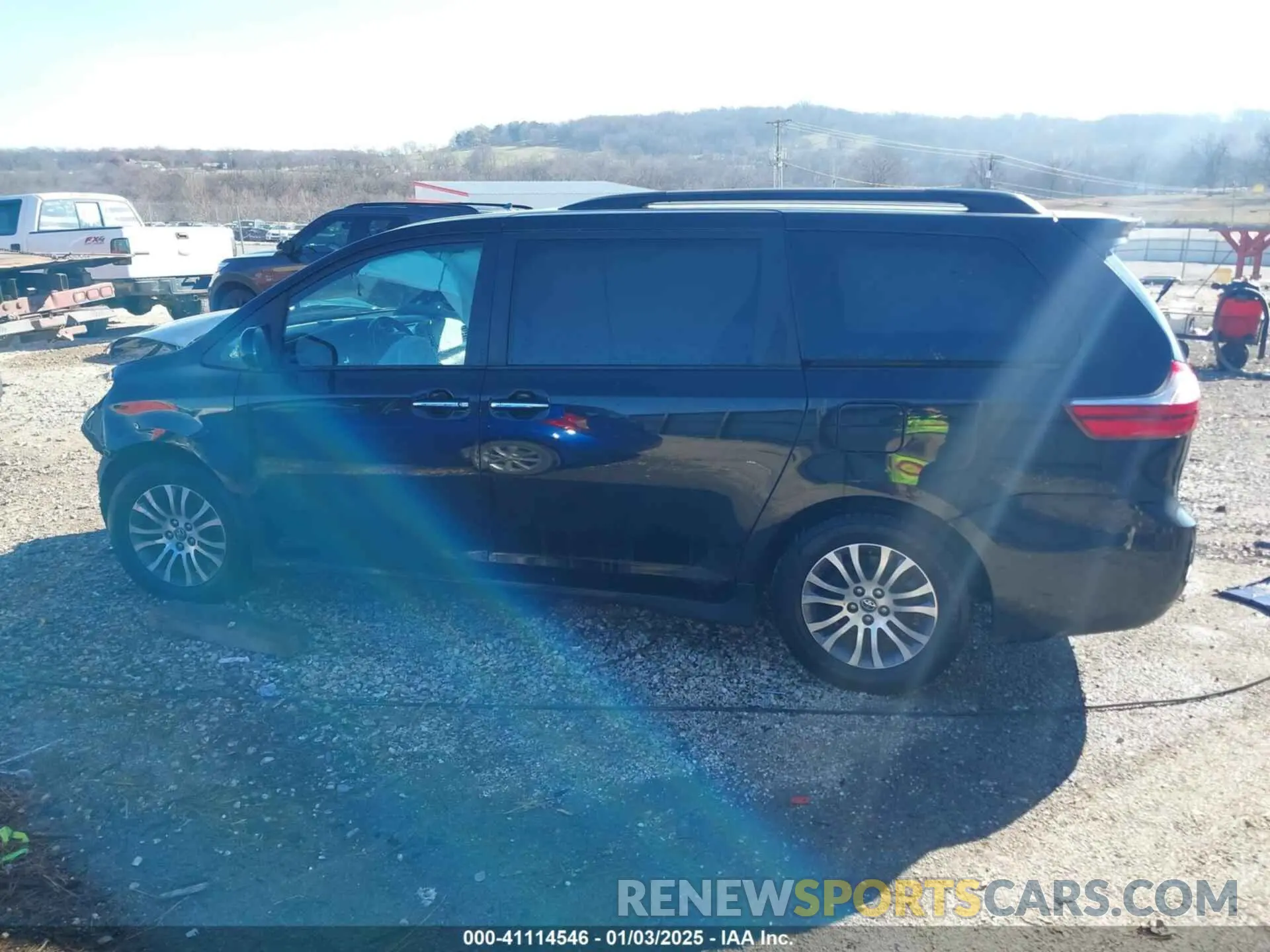 15 fotografías del automóvil dañado 5TDYZ3DC9KS995408 TOYOTA SIENNA 2019