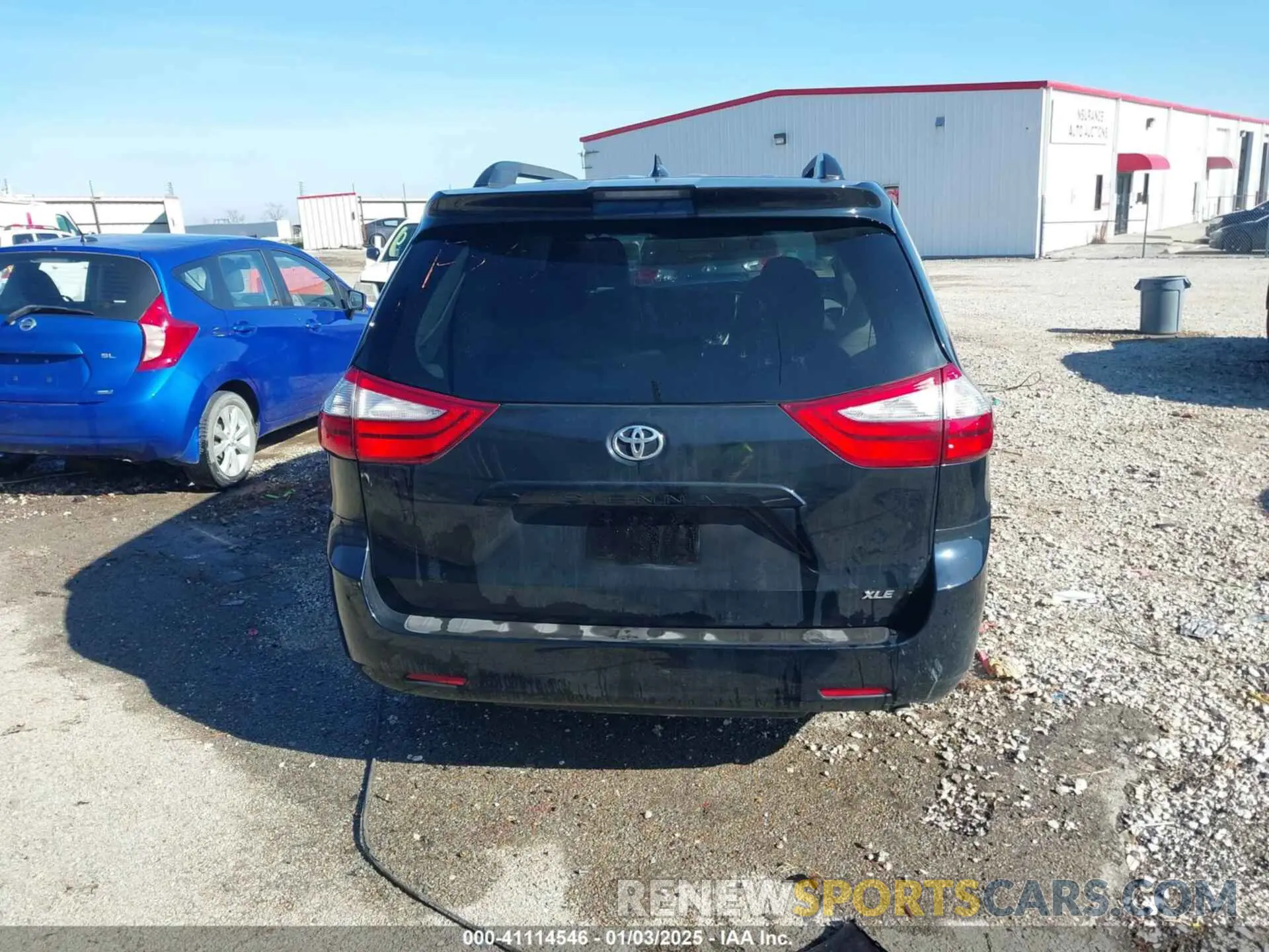 17 fotografías del automóvil dañado 5TDYZ3DC9KS995408 TOYOTA SIENNA 2019