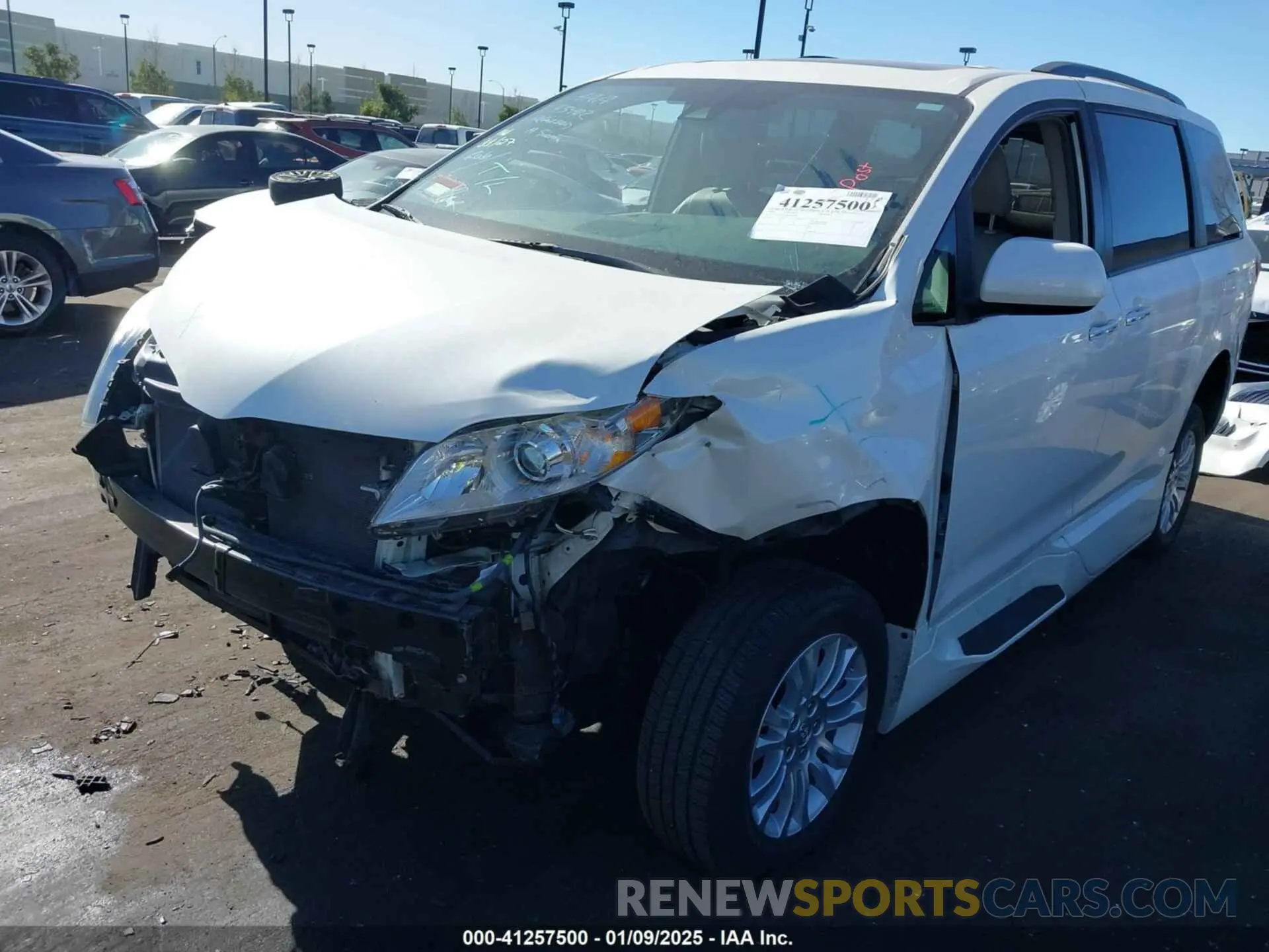 2 fotografías del automóvil dañado 5TDYZ3DC9KS997594 TOYOTA SIENNA 2019