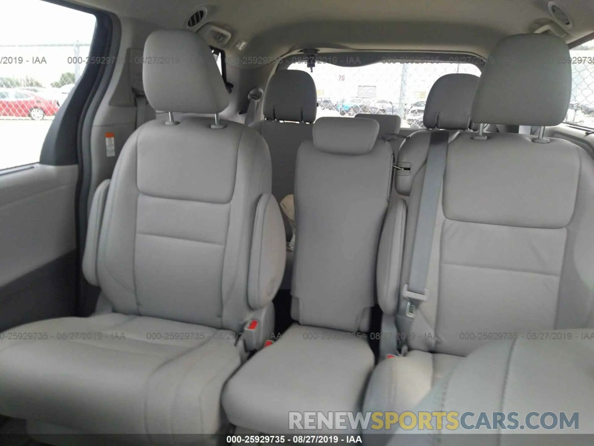 8 fotografías del automóvil dañado 5TDYZ3DCXKS013367 TOYOTA SIENNA 2019