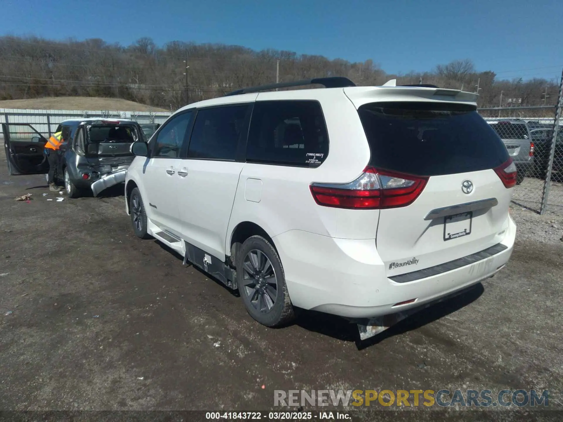 3 fotografías del automóvil dañado 5TDYZ3DCXKS980027 TOYOTA SIENNA 2019