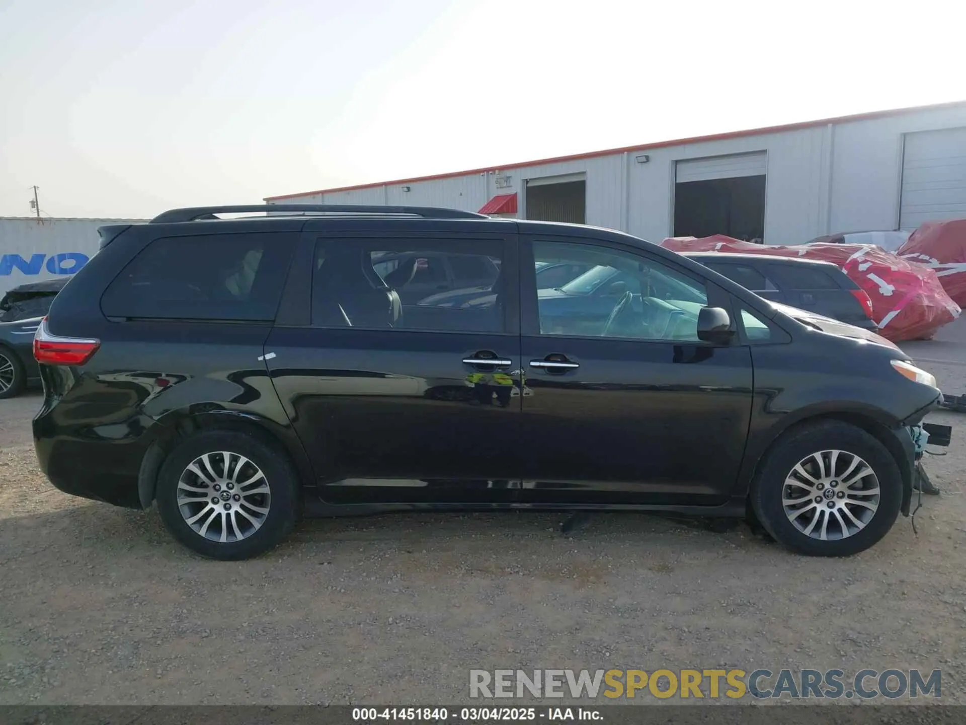 13 fotografías del automóvil dañado 5TDYZ3DCXKS986393 TOYOTA SIENNA 2019