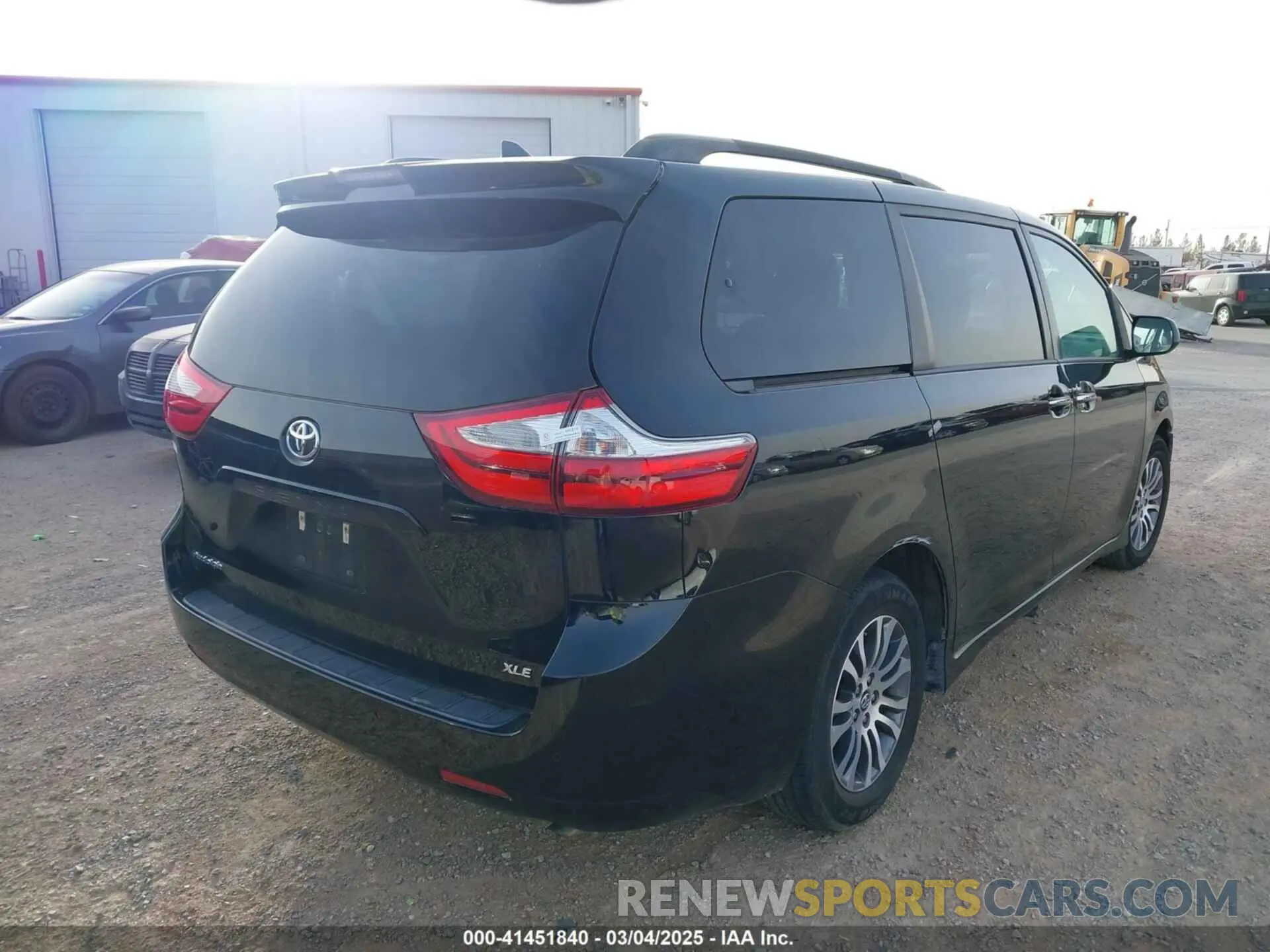 4 fotografías del automóvil dañado 5TDYZ3DCXKS986393 TOYOTA SIENNA 2019