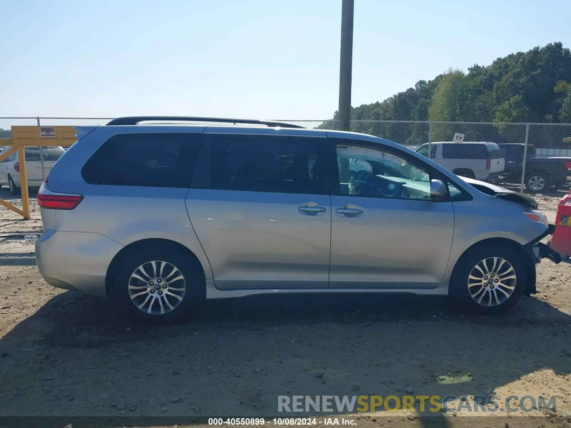 13 fotografías del automóvil dañado 5TDYZ3DCXKS987964 TOYOTA SIENNA 2019