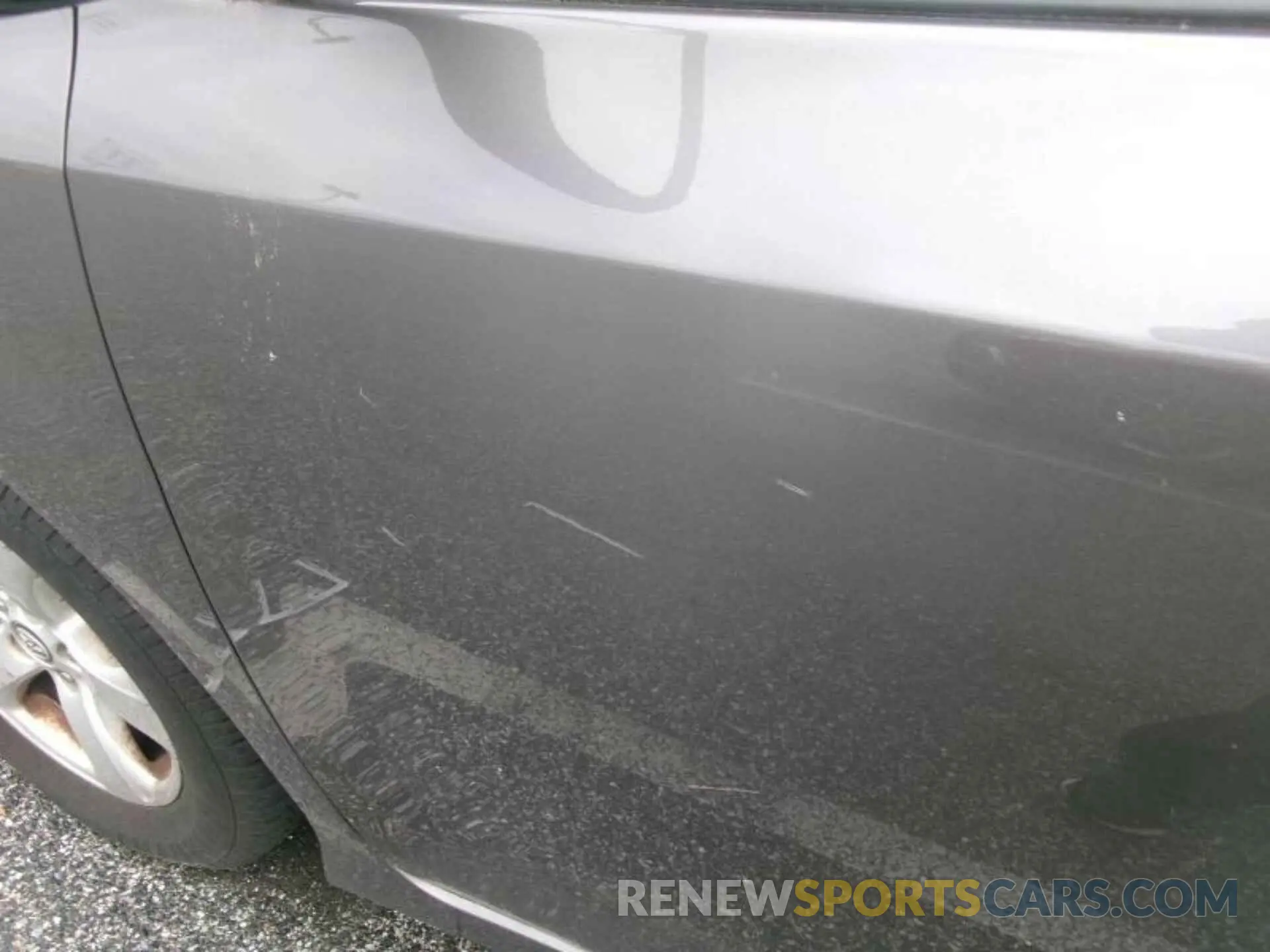 11 fotografías del automóvil dañado 5TDZZ3DC2KS002996 TOYOTA SIENNA 2019