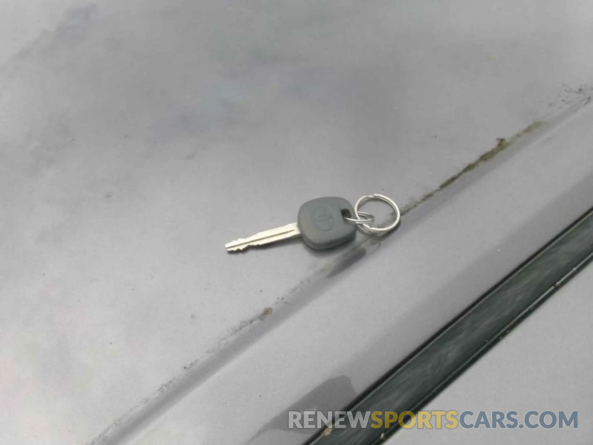 14 fotografías del automóvil dañado 5TDZZ3DC2KS002996 TOYOTA SIENNA 2019