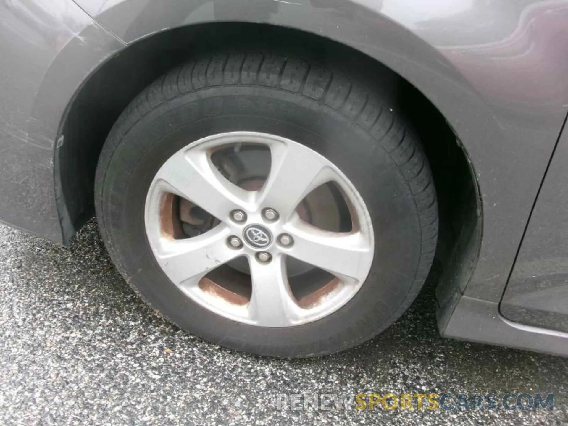 7 fotografías del automóvil dañado 5TDZZ3DC2KS002996 TOYOTA SIENNA 2019