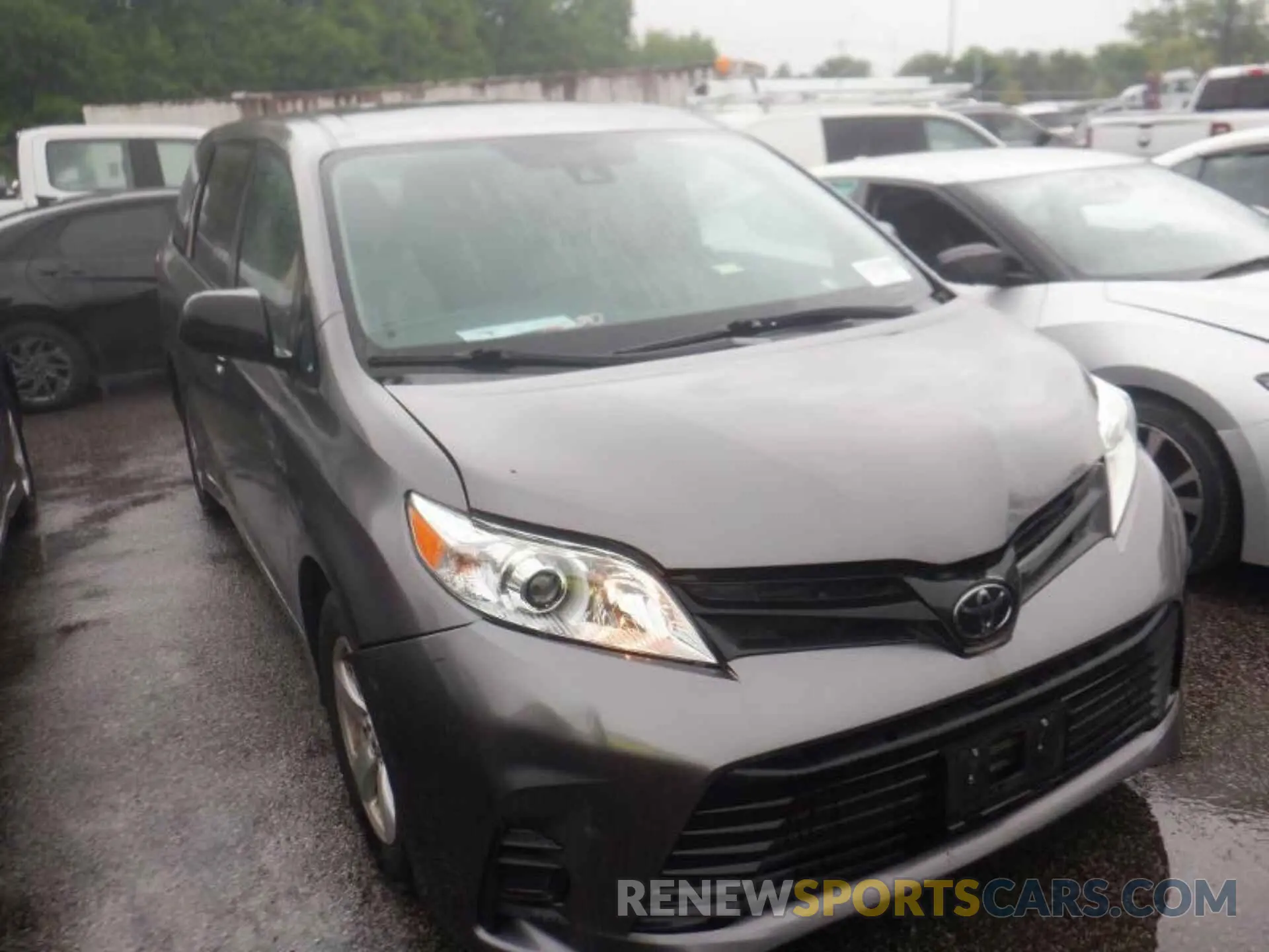 1 fotografías del automóvil dañado 5TDZZ3DC2KS008944 TOYOTA SIENNA 2019