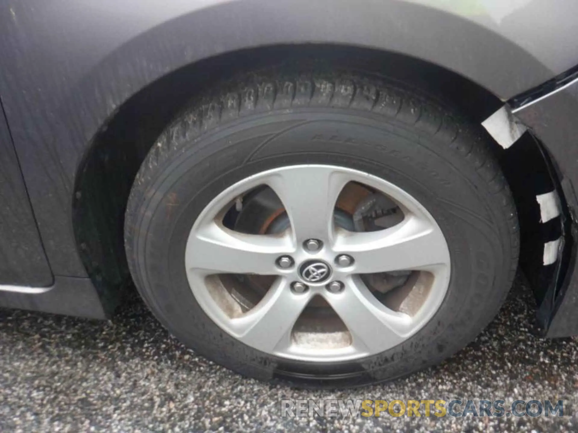 8 fotografías del automóvil dañado 5TDZZ3DC2KS008944 TOYOTA SIENNA 2019