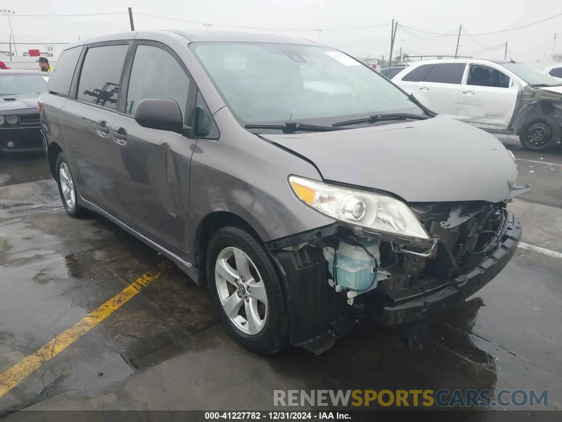 1 fotografías del automóvil dañado 5TDZZ3DC5KS010008 TOYOTA SIENNA 2019